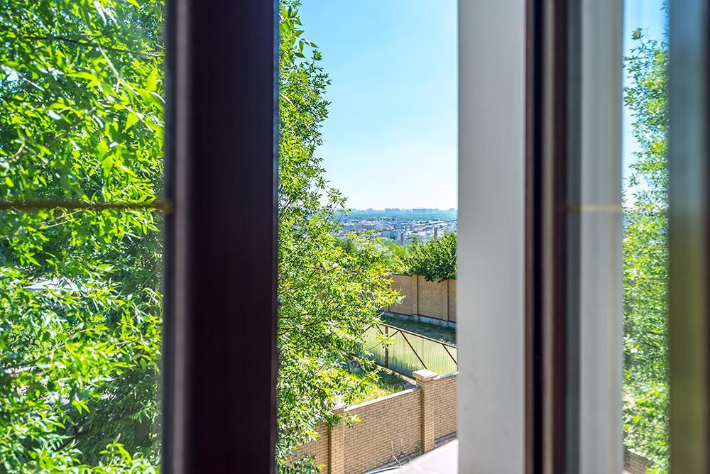 Отель Whippet House Киев Экстерьер фото
