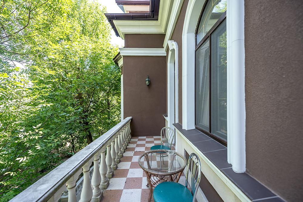 Отель Whippet House Киев Экстерьер фото