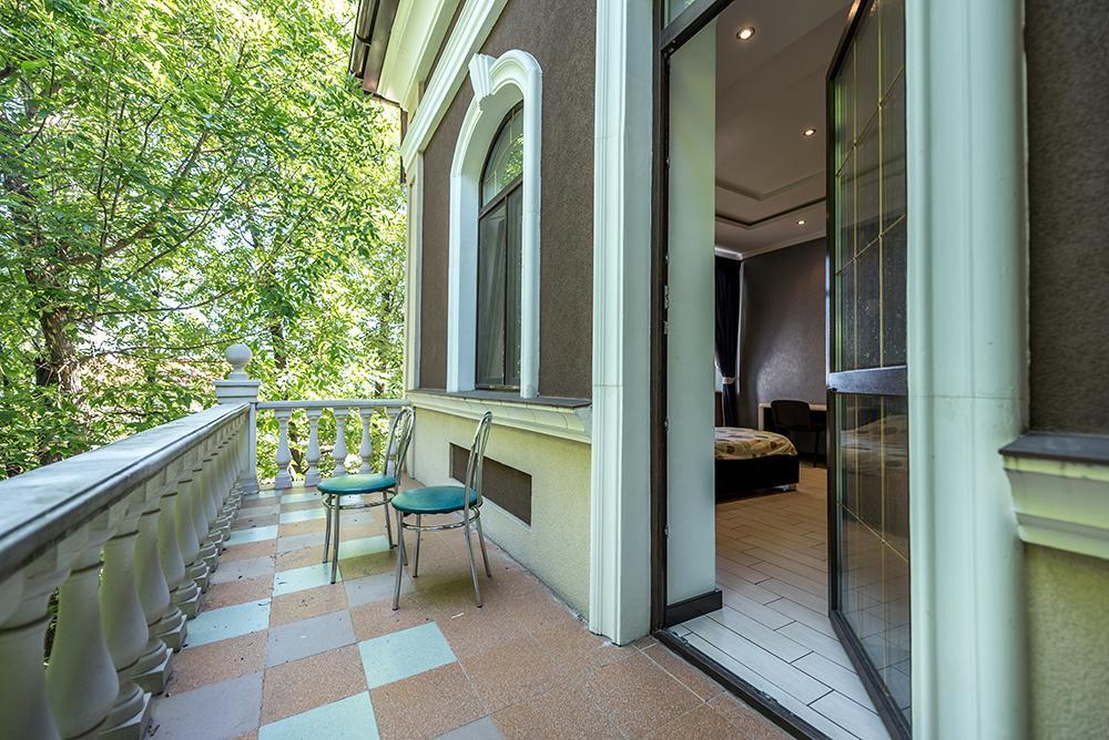 Отель Whippet House Киев Экстерьер фото